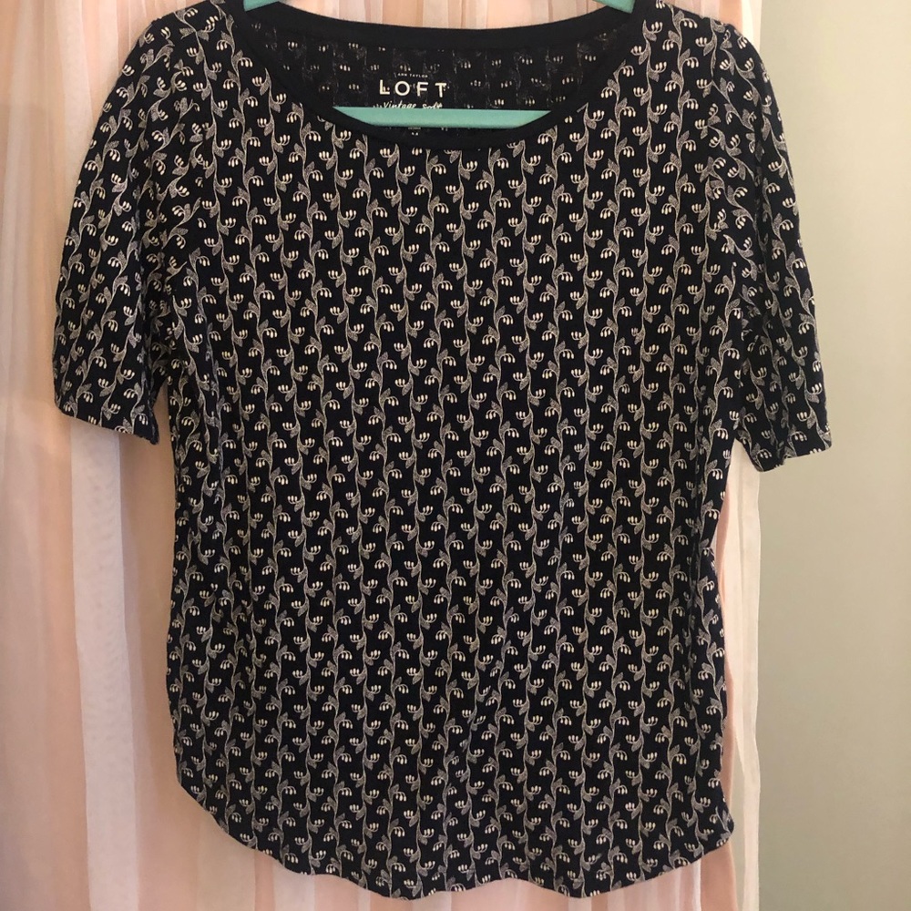 Blue/white comfy top